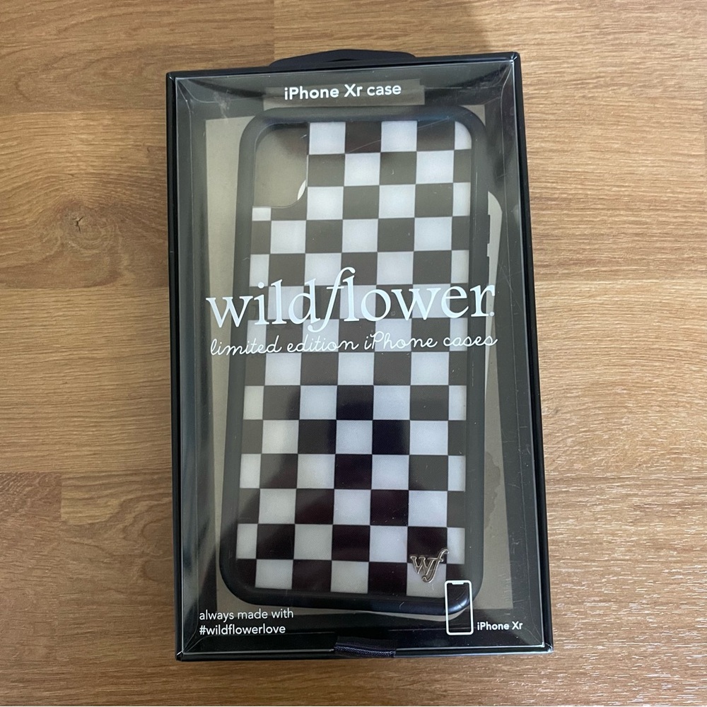 Wildflower Checkered Print IPhone XR Case